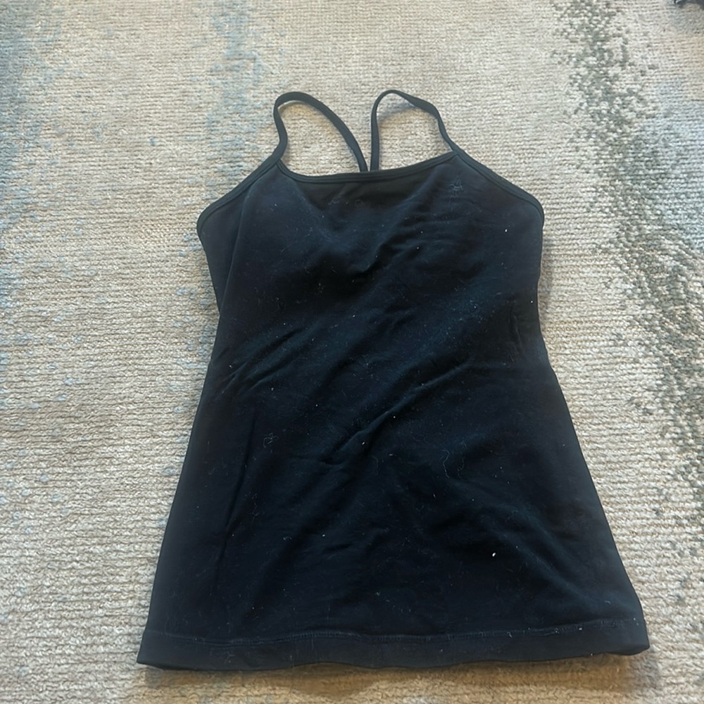 Black Lululemon tank